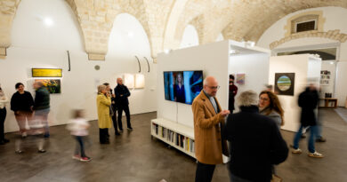 Alla Quam: Inaugurata la Mostra: “acqua filo mano luce”. 5 donne italiane e maltese con lke loro opere.