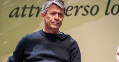 A Modica apre “Scenari Festival” con lo scrittore francese Emmanuel Carrère.